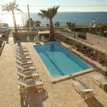 Sea View Apartments Nina ヴーシ エクステリア 写真
