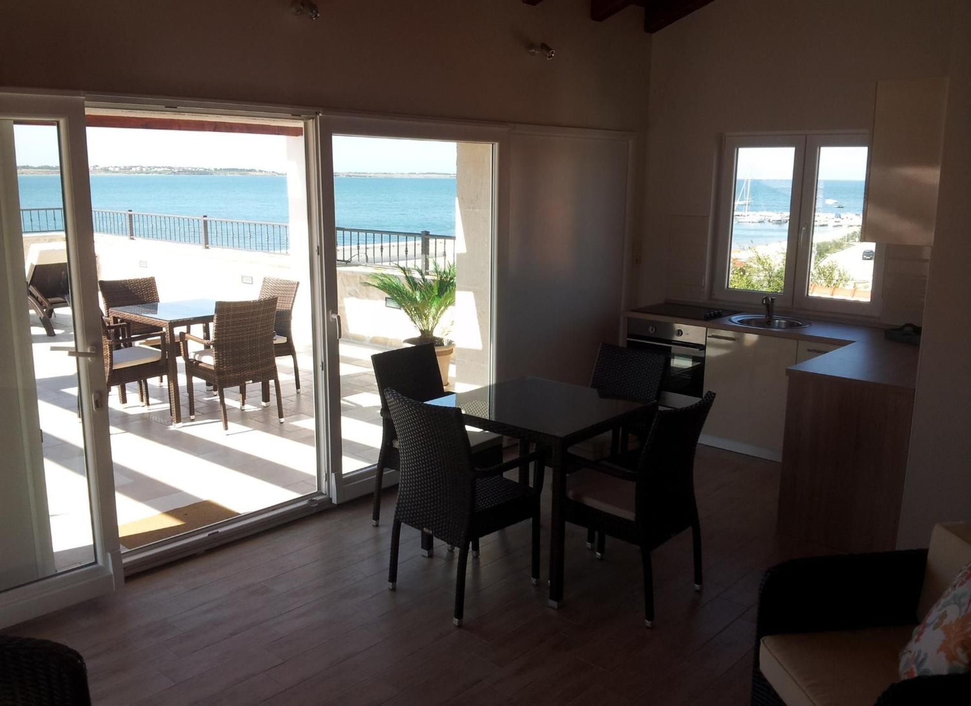 Sea View Apartments Nina ヴーシ 部屋 写真