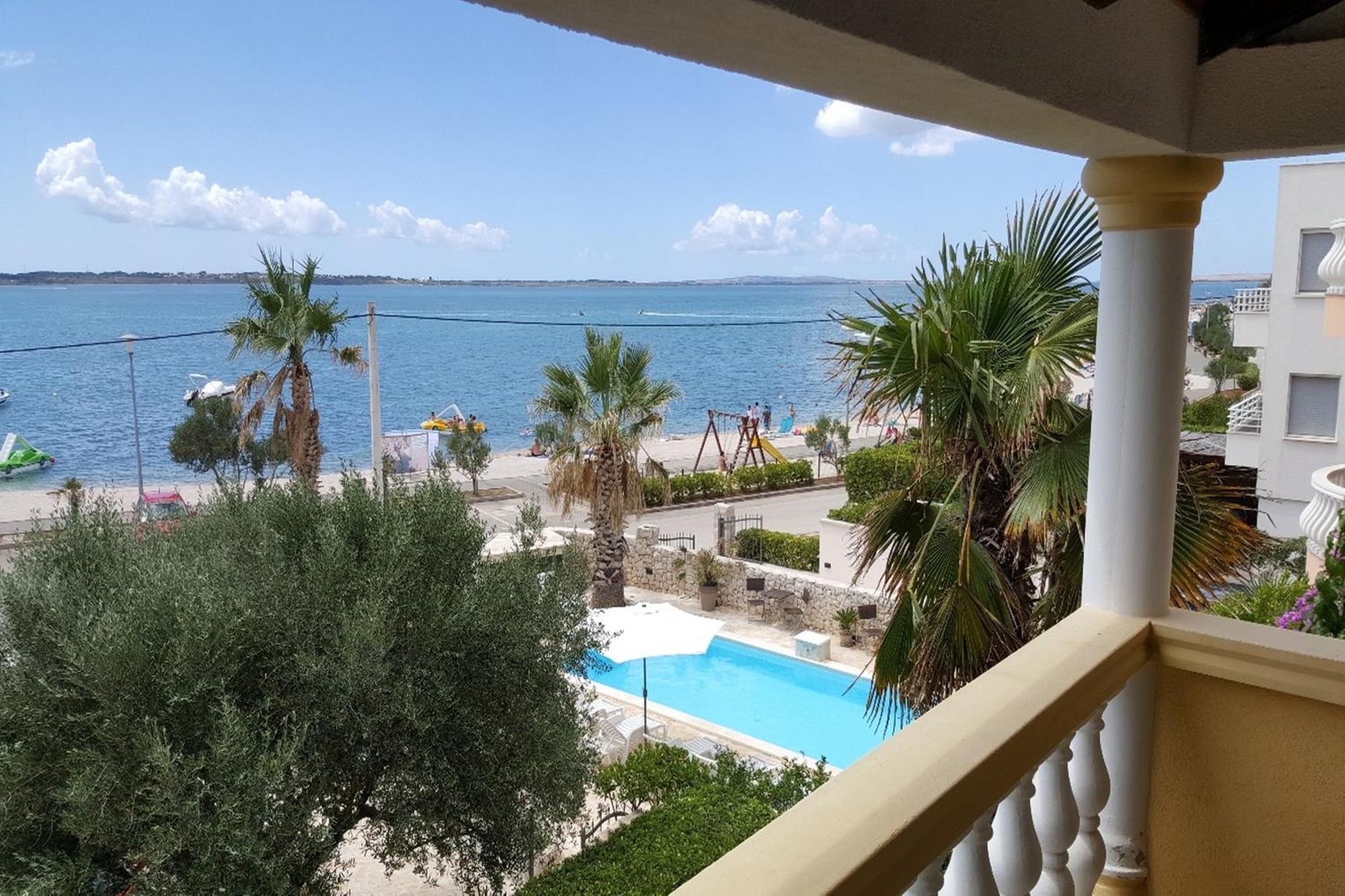 Sea View Apartments Nina ヴーシ エクステリア 写真