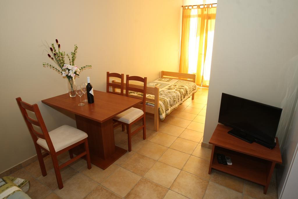 Sea View Apartments Nina ヴーシ 部屋 写真