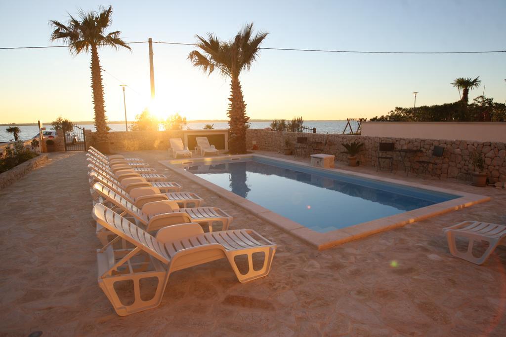 Sea View Apartments Nina ヴーシ エクステリア 写真