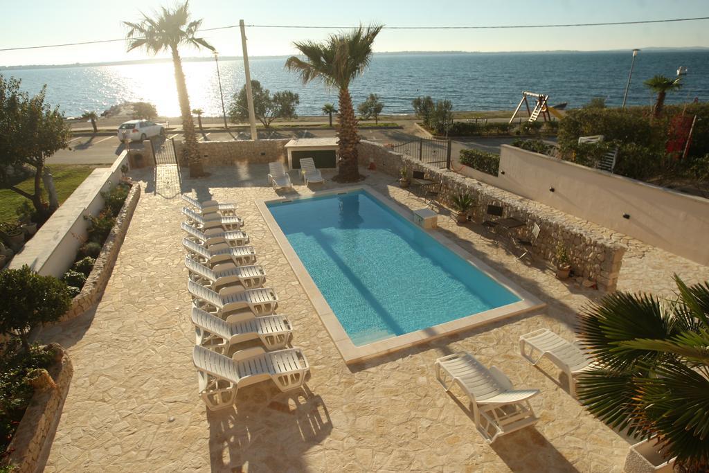 Sea View Apartments Nina ヴーシ エクステリア 写真